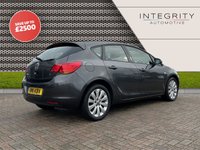 USED 2011 11 VAUXHALL ASTRA 1.6 EXCLUSIV 5d 113 BHP AIR CONDITIONING - 17" ALLOY WHEELS - CRUSIE CONTROL - MULTIFUNCTION STEERING WHEEL