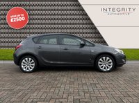 USED 2011 11 VAUXHALL ASTRA 1.6 EXCLUSIV 5d 113 BHP AIR CONDITIONING - 17" ALLOY WHEELS - CRUSIE CONTROL - MULTIFUNCTION STEERING WHEEL