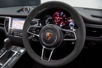 USED 2017 17 PORSCHE MACAN 3.0 GTS PDK 5d 355 BHP 