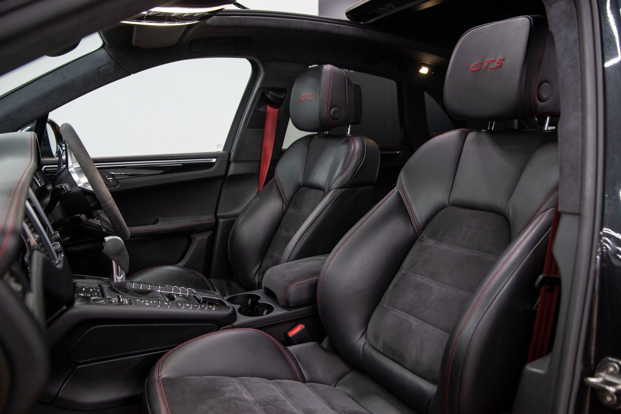 USED 2017 17 PORSCHE MACAN 3.0 GTS PDK 5d 355 BHP 