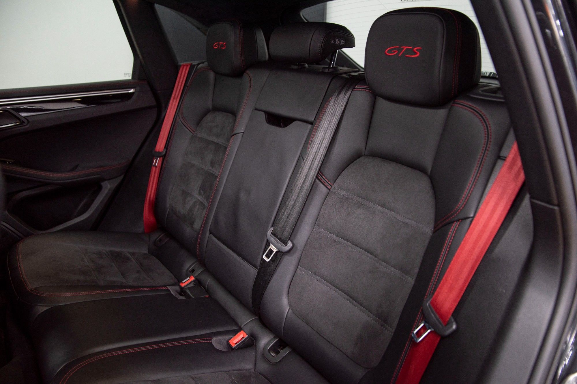 USED 2017 17 PORSCHE MACAN 3.0 GTS PDK 5d 355 BHP 