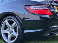 USED 2011 61 MERCEDES-BENZ SLK 1.8 SLK200 BLUEEFFICIENCY AMG SPORT ED125 2d 184 BHP 