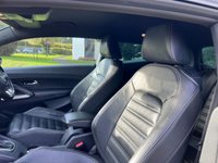 USED 2010 10 VOLKSWAGEN SCIROCCO 2.0 GT TDI DSG 2d 170 BHP 