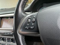 USED 2015 15 JAGUAR XF 2.2 D PORTFOLIO 4d 200 BHP 