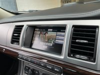 USED 2015 15 JAGUAR XF 2.2 D PORTFOLIO 4d 200 BHP 