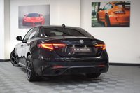USED 2020 70 ALFA ROMEO GIULIA 2.0 TB VELOCE 4d 277 BHP 1 OWNER / RED LEATHER / 19"