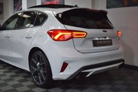 USED 2022 71 FORD FOCUS 2.3 ST 5d 277 BHP PAN ROOF / PERF PACK / HUD