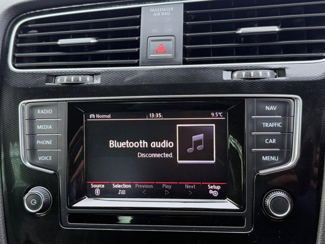 2015 Volkswagen Golf - Photo 9