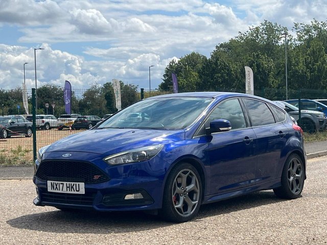 2017 Ford Focus - Photo 3