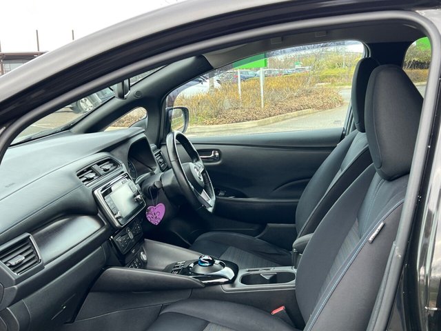 2018 Nissan Leaf - Photo 11