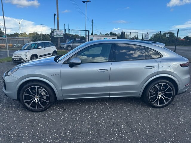 2023 PORSCHE CAYENNE - Photo 4