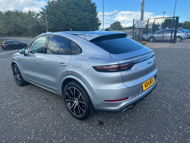 2023 PORSCHE CAYENNE - Photo 5