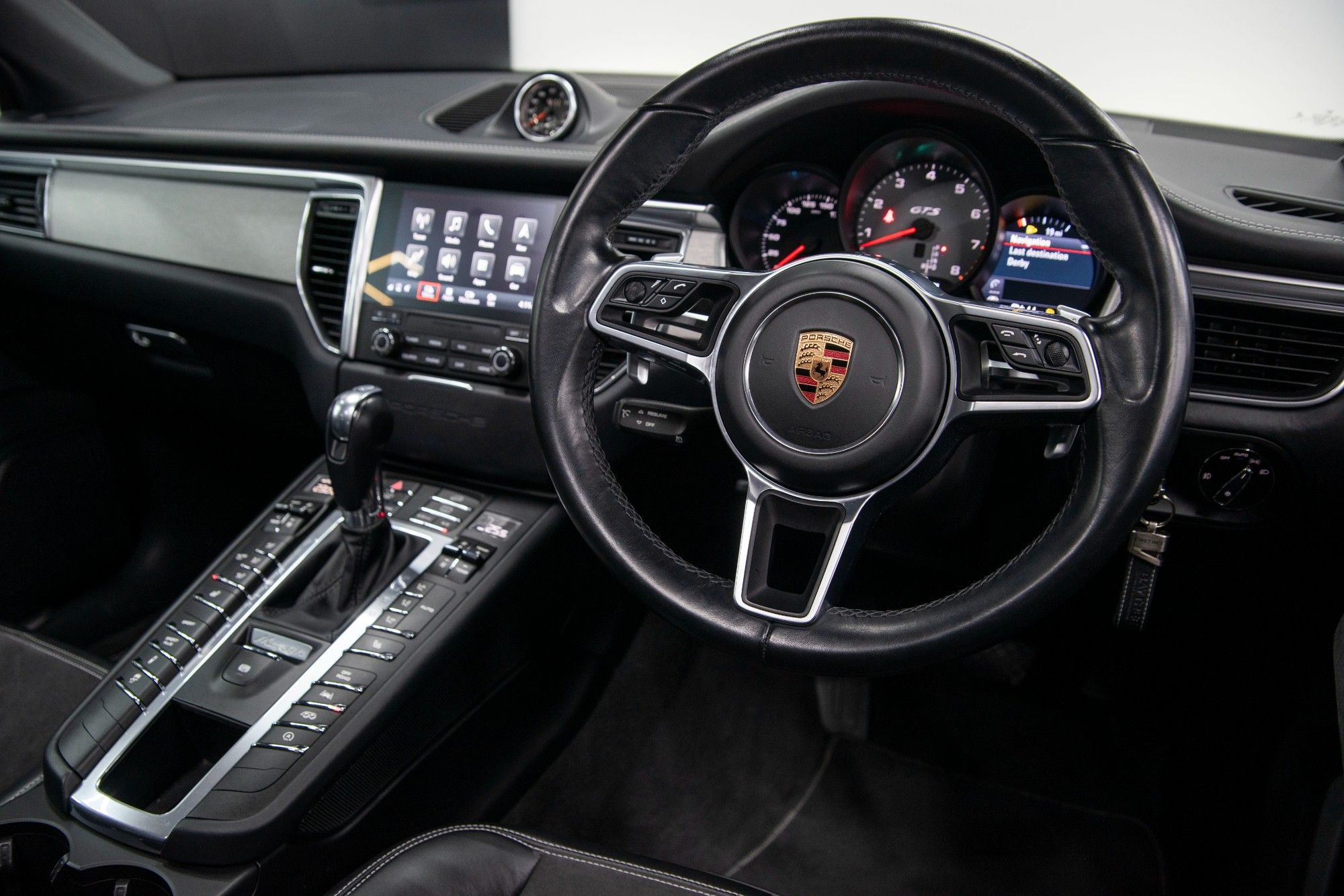 USED 2018 18 PORSCHE MACAN 3.0 GTS PDK 5d 355 BHP 