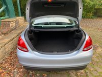 USED 2015 15 MERCEDES-BENZ C-CLASS 2.0 C200 SE EXECUTIVE 4d 184 BHP 2015 MERCEDES C200 SE EXECUTIVE AUTOMATIC SALOON CAR - VERY LOW MILEAGE ONLY 23,462 MILES - 12 MONTHS WARRANTY / BREAKDOWN RECOVERY INCLUDED - 1 FORMER KEEPER FROM BRAND NEW - SERVICE HISTORY - LEATHER - SATELLITE NAVIGATION