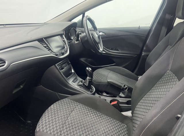 2017 VAUXHALL ASTRA TOURER - Photo 11