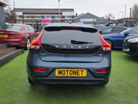 USED 2019 69 VOLVO V40 2.0 T2 MOMENTUM EDITION 5DR 121 BHP +++ FREE 12 MONTHS WARRANTY+++