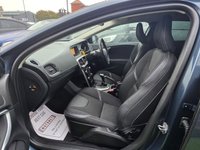 USED 2019 69 VOLVO V40 2.0 T2 MOMENTUM EDITION 5DR 121 BHP +++ FREE 12 MONTHS WARRANTY+++