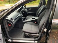 USED 2012 12 MERCEDES-BENZ C-CLASS 2.1 C220 CDI BLUEEFFICIENCY SE 4d 168 BHP 2012/12reg MERCEDES C220 CDi SE AUTOMATIC - 1 FORMER KEEPER - SERVICE HISTORY - 32,931 MILES ONLY - BLUE EFFICIENCY 60+ MPG