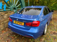USED 2018 68 BMW 3 SERIES SALOON 2.0 320I M SPORT 4d 181 BHP STUNNING LOW MILEAGE 2018/68reg BMW 320i M-SPORT 4DR AUTOMATIC - 2 FORMER KEEPERS - 12 MONTHS FREE WARRANTY/BREAKDOWN RECOVERY - SERVICE HISTORY - 32,700 MILES ONLY - SATELLITE NAVIGATION - FULL DAKOTA BLACK LEATHER