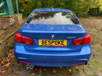 USED 2018 68 BMW 3 SERIES SALOON 2.0 320I M SPORT 4d 181 BHP STUNNING LOW MILEAGE 2018/68reg BMW 320i M-SPORT 4DR AUTOMATIC - 2 FORMER KEEPERS - 12 MONTHS FREE WARRANTY/BREAKDOWN RECOVERY - SERVICE HISTORY - 32,700 MILES ONLY - SATELLITE NAVIGATION - FULL DAKOTA BLACK LEATHER