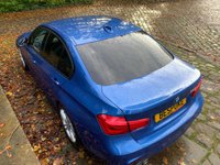 USED 2018 68 BMW 3 SERIES SALOON 2.0 320I M SPORT 4d 181 BHP STUNNING LOW MILEAGE 2018/68reg BMW 320i M-SPORT 4DR AUTOMATIC - 2 FORMER KEEPERS - 12 MONTHS FREE WARRANTY/BREAKDOWN RECOVERY - SERVICE HISTORY - 32,700 MILES ONLY - SATELLITE NAVIGATION - FULL DAKOTA BLACK LEATHER