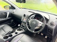 USED 2013 63 NISSAN QASHQAI 1.6 TEKNA IS DCIS/S 5d 130 BHP 
