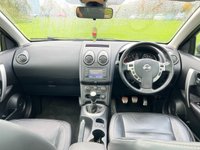USED 2013 63 NISSAN QASHQAI 1.6 TEKNA IS DCIS/S 5d 130 BHP 