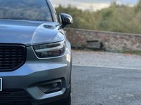 USED 2019 19 VOLVO XC40 1.5 T3 (155) R DESIGN Pro 5dr Euro 6 (Black Leather Seats, Electric Drivers Seat, Heated Windscreen, Satellite Navigation) NATIONWIDE DELIVERY - RESERVE ONLINE TODAY