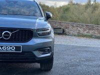 USED 2019 19 VOLVO XC40 1.5 T3 (155) R DESIGN Pro 5dr Euro 6 (Black Leather Seats, Electric Drivers Seat, Heated Windscreen, Satellite Navigation) NATIONWIDE DELIVERY - RESERVE ONLINE TODAY