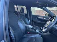USED 2019 19 VOLVO XC40 1.5 T3 (155) R DESIGN Pro 5dr Euro 6 (Black Leather Seats, Electric Drivers Seat, Heated Windscreen, Satellite Navigation) NATIONWIDE DELIVERY - RESERVE ONLINE TODAY