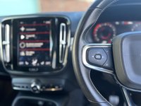 USED 2019 19 VOLVO XC40 1.5 T3 (155) R DESIGN Pro 5dr Euro 6 (Black Leather Seats, Electric Drivers Seat, Heated Windscreen, Satellite Navigation) NATIONWIDE DELIVERY - RESERVE ONLINE TODAY