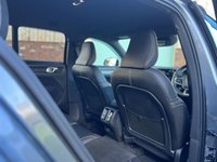 USED 2019 19 VOLVO XC40 1.5 T3 (155) R DESIGN Pro 5dr Euro 6 (Black Leather Seats, Electric Drivers Seat, Heated Windscreen, Satellite Navigation) NATIONWIDE DELIVERY - RESERVE ONLINE TODAY