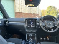 USED 2019 19 VOLVO XC40 1.5 T3 (155) R DESIGN Pro 5dr Euro 6 (Black Leather Seats, Electric Drivers Seat, Heated Windscreen, Satellite Navigation) NATIONWIDE DELIVERY - RESERVE ONLINE TODAY