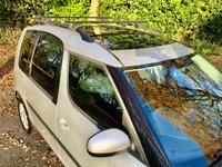 USED 2011 11 SKODA ROOMSTER 1.2 SE PLUS 5d 68 BHP PANORAMC GLASS SUNROOF//ALLOYS//CLIMATE CONTROL//REAR PARK SENSORS//ONLY GRP 6 INSURANCE//ROOF BARS//REMOTE CENTRAL LOCKING//GOOD SERVICE HISTORY X11 STAMPS//LAT SERVICED @81,000MILES 1.2 SE PLUS 5d 68 BHP PANORAMC GLASS SUNROOF//ALLOYS//CLIMATE CONTROL//REAR PARK SENSORS//ONLY GRP 6 INSURANCE//ROOF BARS//REMOTE CENTRAL LOCKING//GOOD SERVICE HISTORY X11 STAMPS//LAT SERVICED @81,000MILES