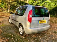 USED 2011 11 SKODA ROOMSTER 1.2 SE PLUS 5d 68 BHP PANORAMC GLASS SUNROOF//ALLOYS//CLIMATE CONTROL//REAR PARK SENSORS//ONLY GRP 6 INSURANCE//ROOF BARS//REMOTE CENTRAL LOCKING//GOOD SERVICE HISTORY X11 STAMPS//LAT SERVICED @81,000MILES 1.2 SE PLUS 5d 68 BHP PANORAMC GLASS SUNROOF//ALLOYS//CLIMATE CONTROL//REAR PARK SENSORS//ONLY GRP 6 INSURANCE//ROOF BARS//REMOTE CENTRAL LOCKING//GOOD SERVICE HISTORY X11 STAMPS//LAT SERVICED @81,000MILES