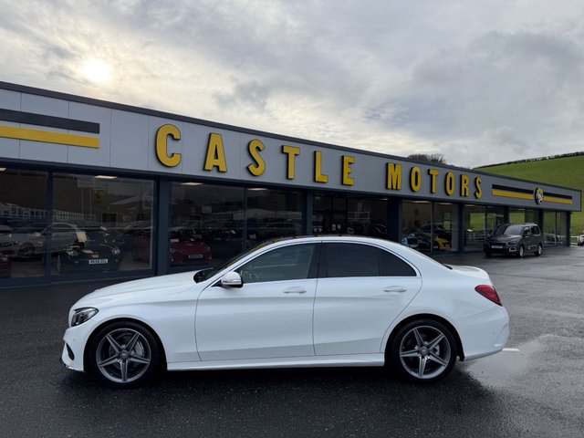 2015 Mercedes-Benz C-Class 2.1L C220 Bluetec Amg Line Premium Plus 4dr - Photo 3