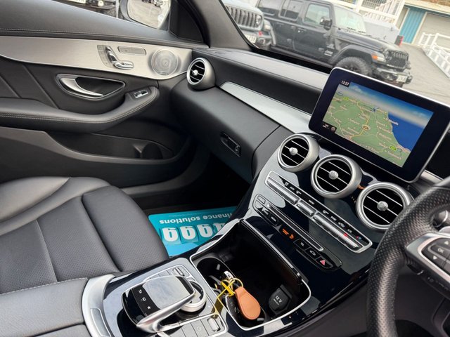 2015 Mercedes-Benz C-Class 2.1L C220 Bluetec Amg Line Premium Plus 4dr - Photo 12