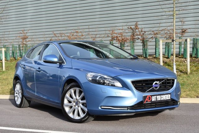 2015 65 Volvo V40 2.0 D4 SE LUX NAV 5d 188 BHP