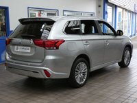 USED 2020 70 MITSUBISHI OUTLANDER 2.4 PHEV EXCEED SAFETY 5d 222 BHP SAT NAV CAMERA HEATED LEATHER PARKING SENSORS 1 OWNER MITSUBISHI WARRANTY TILL OCT 2025 LONDON PCO COMPLIANT