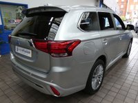 USED 2020 70 MITSUBISHI OUTLANDER 2.4 PHEV EXCEED SAFETY 5d 222 BHP SAT NAV CAMERA HEATED LEATHER PARKING SENSORS 1 OWNER MITSUBISHI WARRANTY TILL OCT 2025 LONDON PCO COMPLIANT