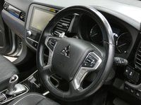 USED 2020 70 MITSUBISHI OUTLANDER 2.4 PHEV EXCEED SAFETY 5d 222 BHP SAT NAV CAMERA HEATED LEATHER PARKING SENSORS 1 OWNER MITSUBISHI WARRANTY TILL OCT 2025 LONDON PCO COMPLIANT