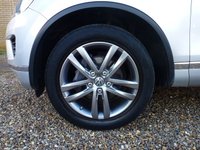 USED 2016 66 VOLKSWAGEN TOUAREG 3.0 V6 SE TDI BLUEMOTION TECHNOLOGY 5d 202 BHP www.suffolkcarcentre.co.uk - Located at Reydon