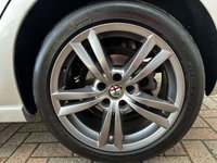 USED 2015 15 ALFA ROMEO GIULIETTA 1.4 TB MULTIAIR EXCLUSIVE TCT 5d 170 BHP HEATED SEATS - BLUETOOTH HANDSFREE - DAB RADIO - 17" ALLOY WHEELS - TINTED WINDOWS - CLIMATE CONTROL