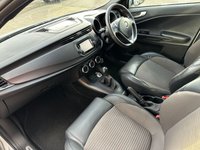 USED 2015 15 ALFA ROMEO GIULIETTA 1.4 TB MULTIAIR EXCLUSIVE TCT 5d 170 BHP HEATED SEATS - BLUETOOTH HANDSFREE - DAB RADIO - 17" ALLOY WHEELS - TINTED WINDOWS - CLIMATE CONTROL