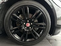 USED 2015 65 JAGUAR XE 2.0 R-SPORT 4d 178 BHP REAR PARKING CAMERA - SATELITTE NAVIGATION - BLUETOOTH HANDSFREE - DAB RADIO - HEATED SEATS