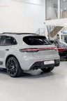 USED 2023 PORSCHE MACAN 2.0 T PDK 5d 262 BHP PANROOF/AIR SUSPENSION/SPYDERS