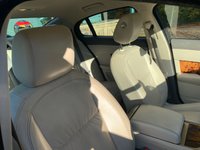 USED 2010 10 JAGUAR XF 3.0 V6 PREMIUM LUXURY 4d 240 BHP BIG SPEC - 3.0D 'S' PREMIUM LUXURY - AUTOMATIC PADDLE SHIFT GEARBOX - SOFTGRAIN IVORY HEATED LEATHER - NAVIGATION - GOOD SERVICE HISTORY