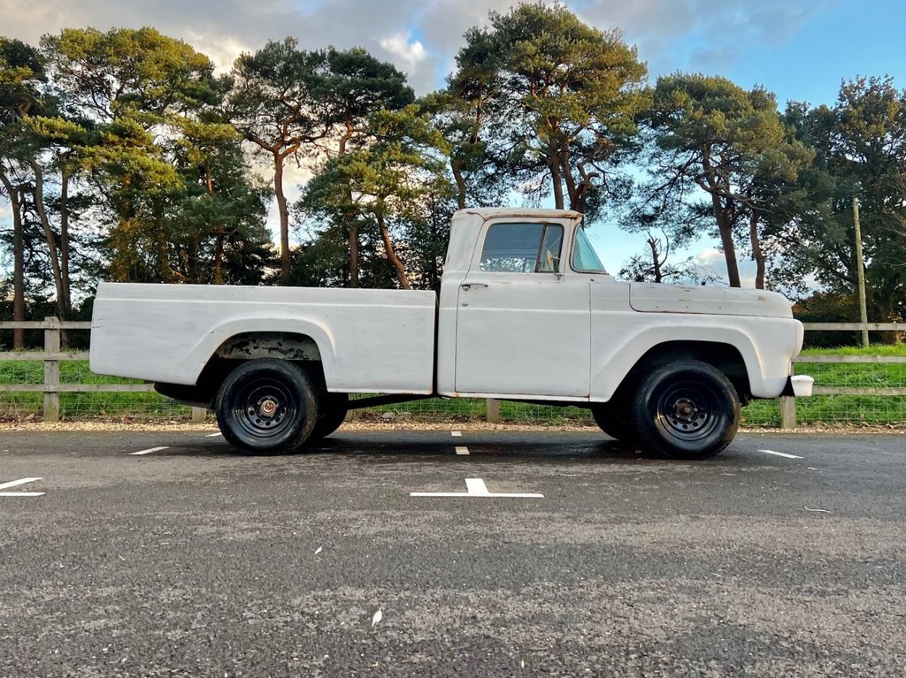 USED 1960 FORD F-100 PATINA TRUCK // 3700cc // Manual // Px swap 