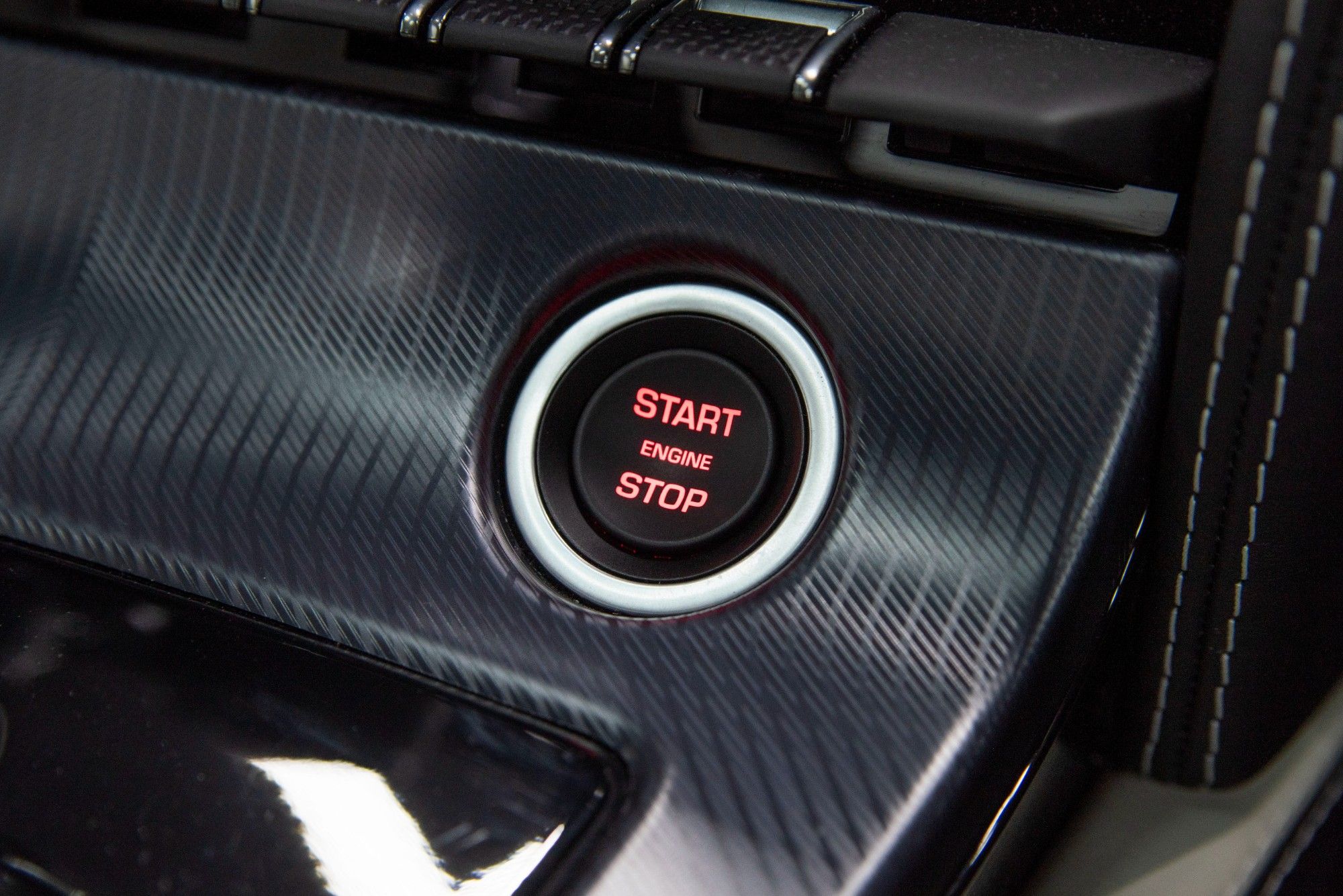 USED 2021 21 JAGUAR F-TYPE 5.0 V8 R-DYNAMIC 2d 444 BHP 