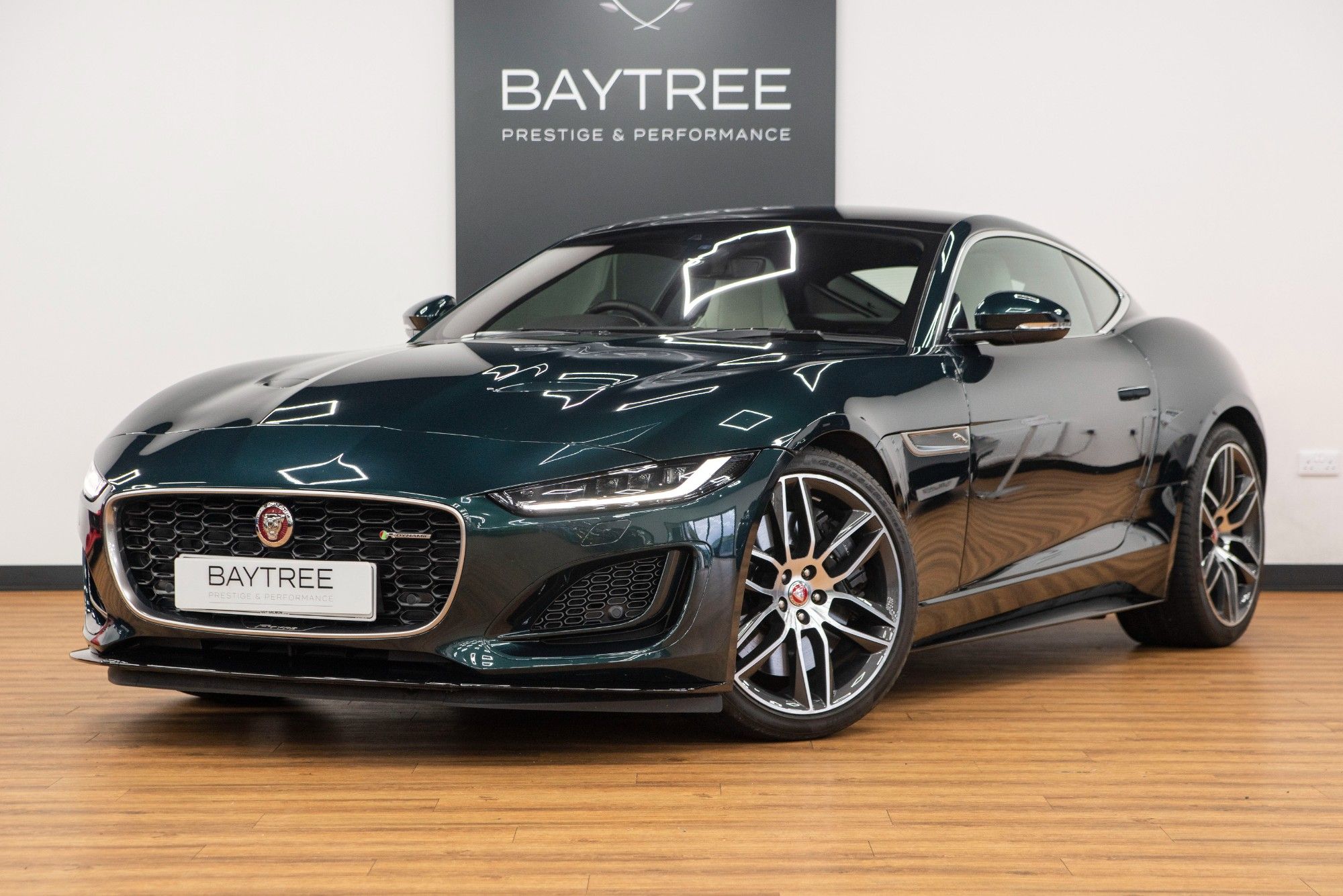 USED 2021 21 JAGUAR F-TYPE 5.0 V8 R-DYNAMIC 2d 444 BHP 